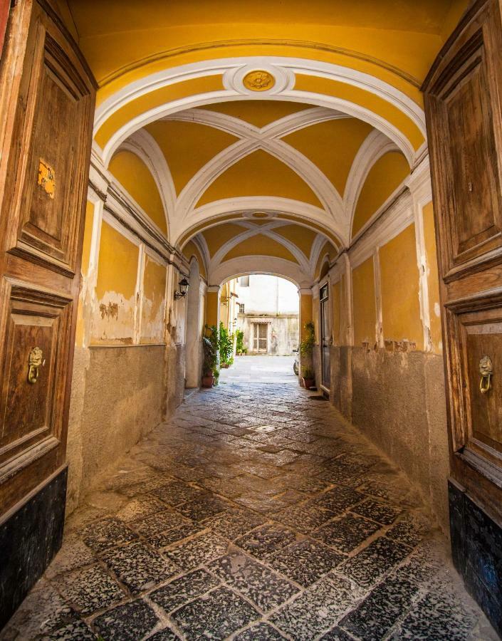Suite Re Riccardo Caserta Eksteriør bilde